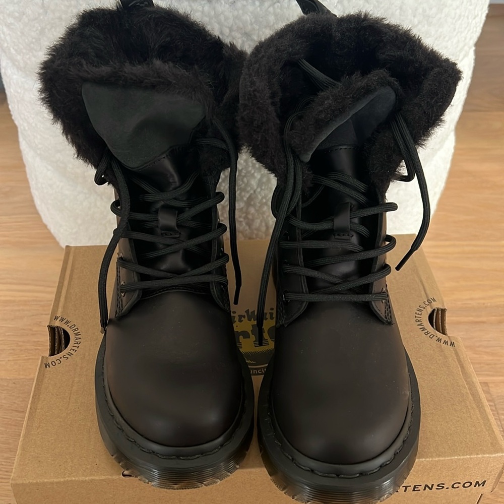 Dr.Martens Airwair Snowplow waxy waterproof suede NEW in box size 5 womans